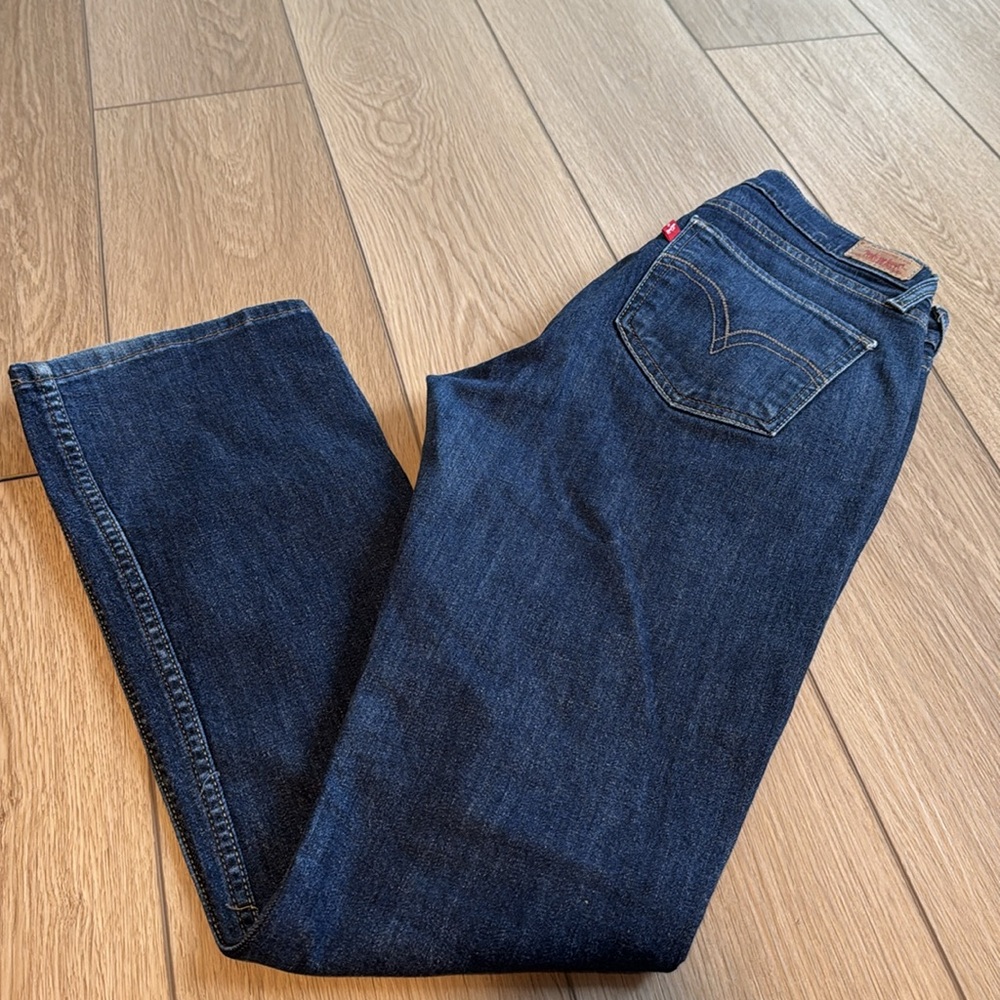 Levi’s Curvy Cut 528 Dark Wash Jeans Size 5 Short
